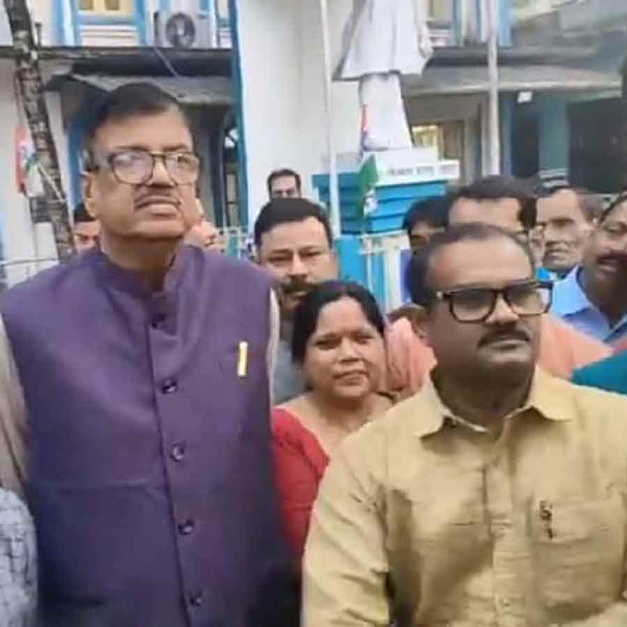 TMC's Rabindranath Ghosh and Avijit De Bhowmik both were presented in the meeting ahead of Mamata Banerjee’s visit in Cooch Behar dgtld