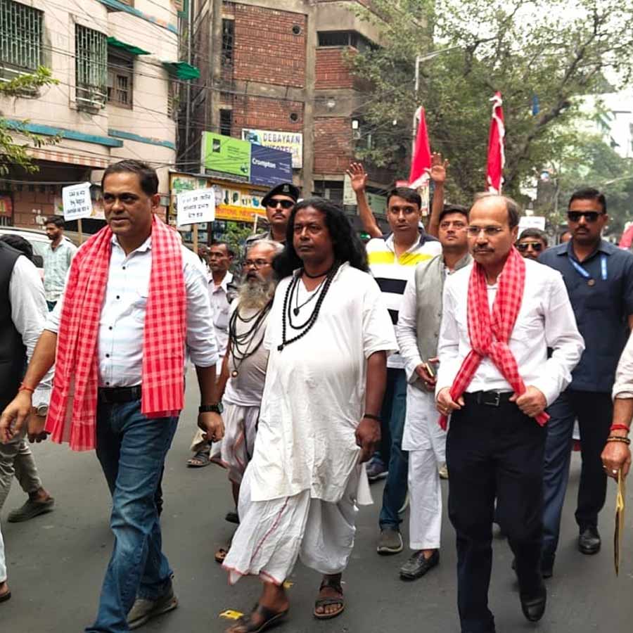 Different parties knock at EC door to retain Matuas in SIR