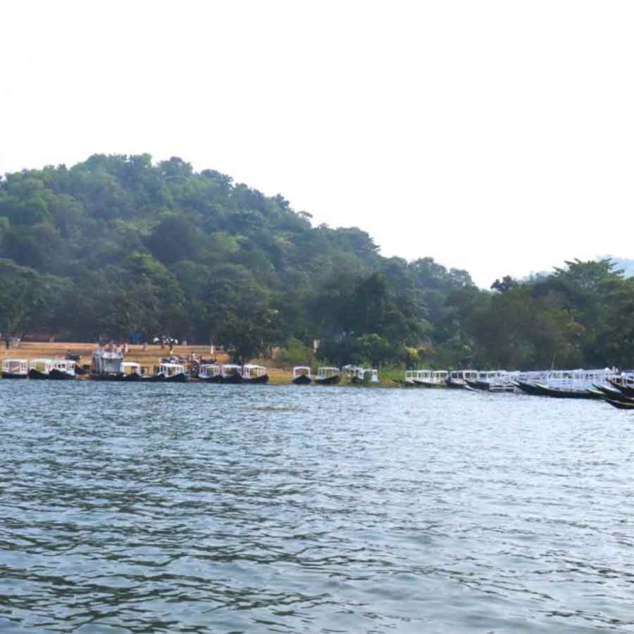 Tourists crowding at Maithon with the advent of winter