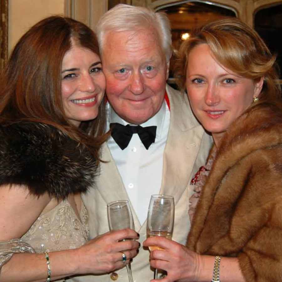 Old British Baronet looking for younger bride to get male heir, offers annual salary