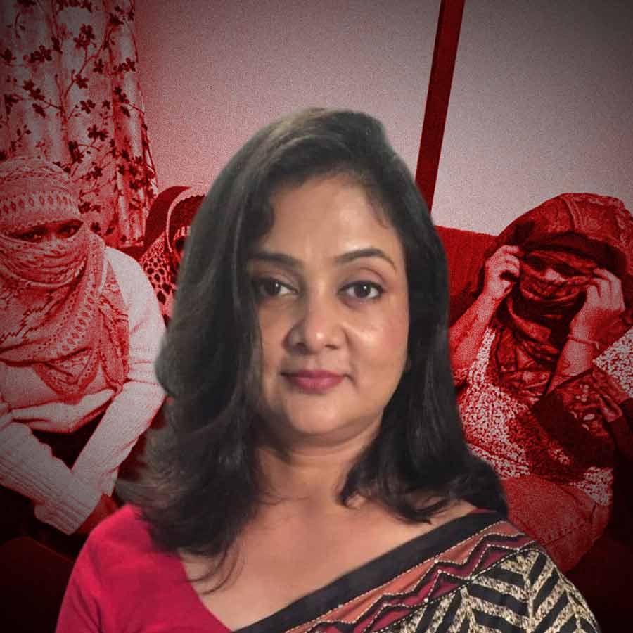 BJP Leader Shalini Yadav's  Apartment allegedly Exposed in Sex Racket Sting dgtl