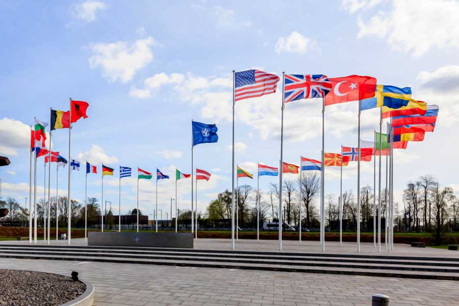 NATO considering pre-emptive attack on Russia 