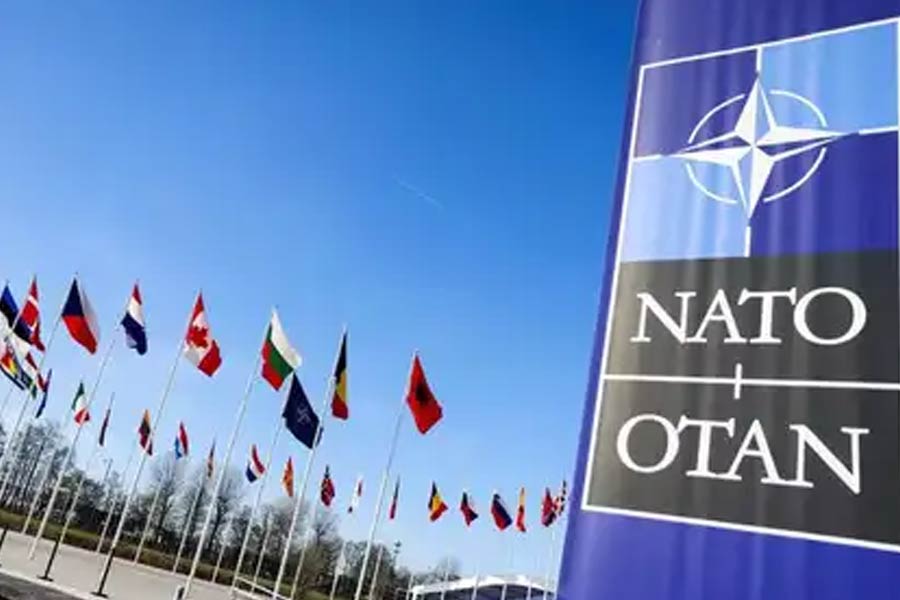 NATO considering pre-emptive attack on Russia 