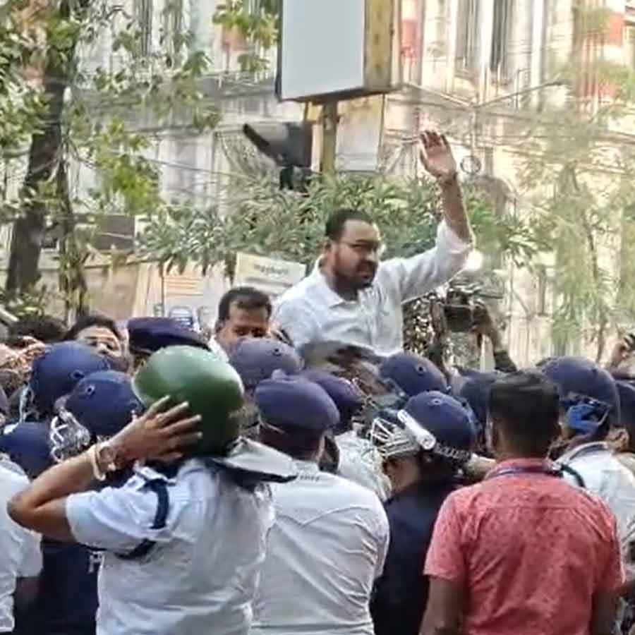 Many BLOs staged protest in front of CEO office in Kolkata dgtl
