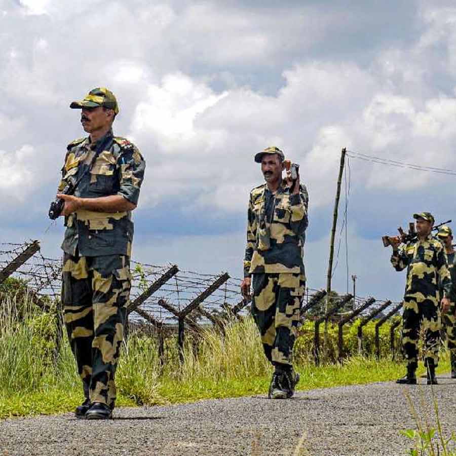 Bangladeshi infiltrator dead in BSF attack in Mathabhanga Coochbehar while trying to cross border dgtld