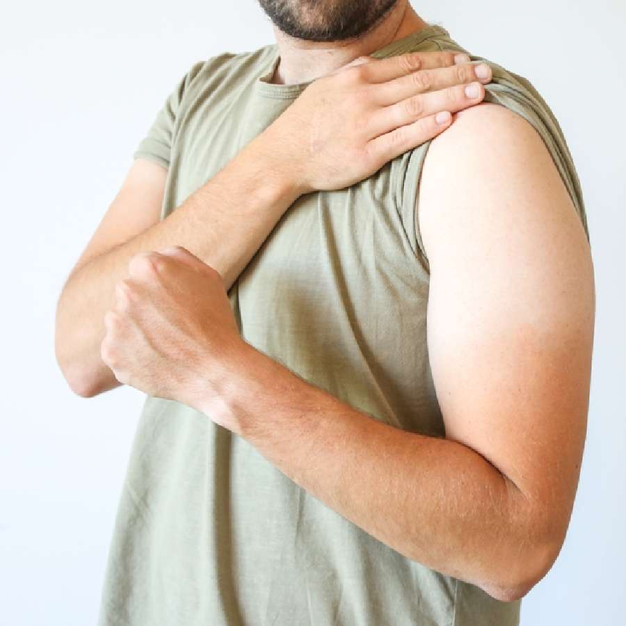 শীতের দিনেও ট্য়ান পড়ে।