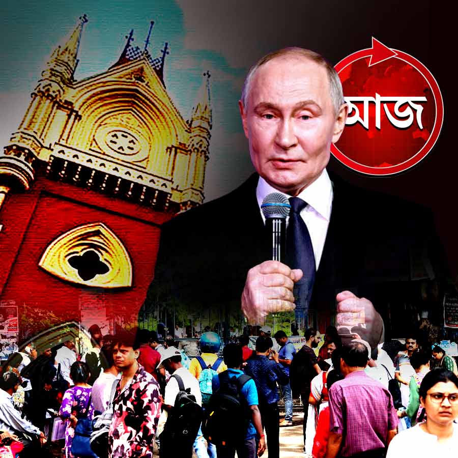 হাই কোর্টে এসএসসি মামলার শুনানি। পুতিনের ভারত সফরের দ্বিতীয় দিন। সংসদের অধিবেশন। আর কী নজরে