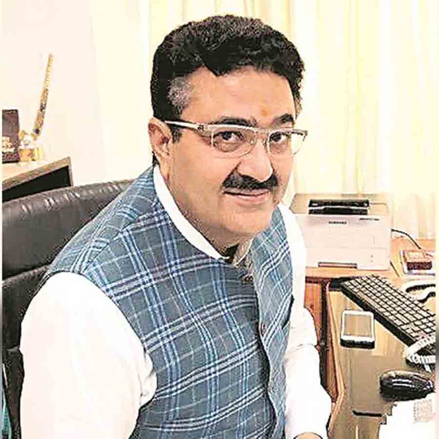 হঠাৎ প্রসার ভারতীর  চেয়ারম্যানের ইস্তফা