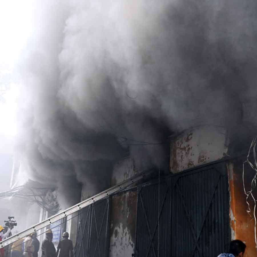 আনন্দপুরে অগ্নিকাণ্ড।