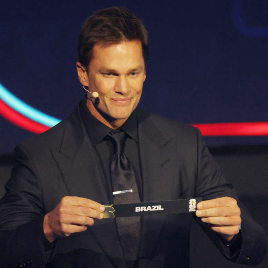 ব্রাজিলের নাম তুললেন টম ব্র্যাডি।