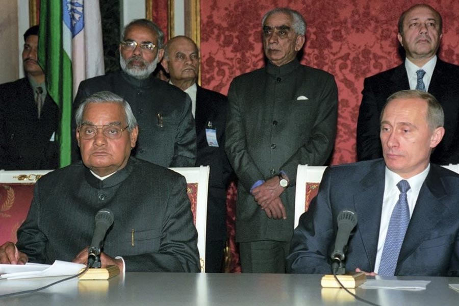 PM Narendra Modi first time met Vladimir Putin in 2001, photos go viral amid Russian President’s India visit