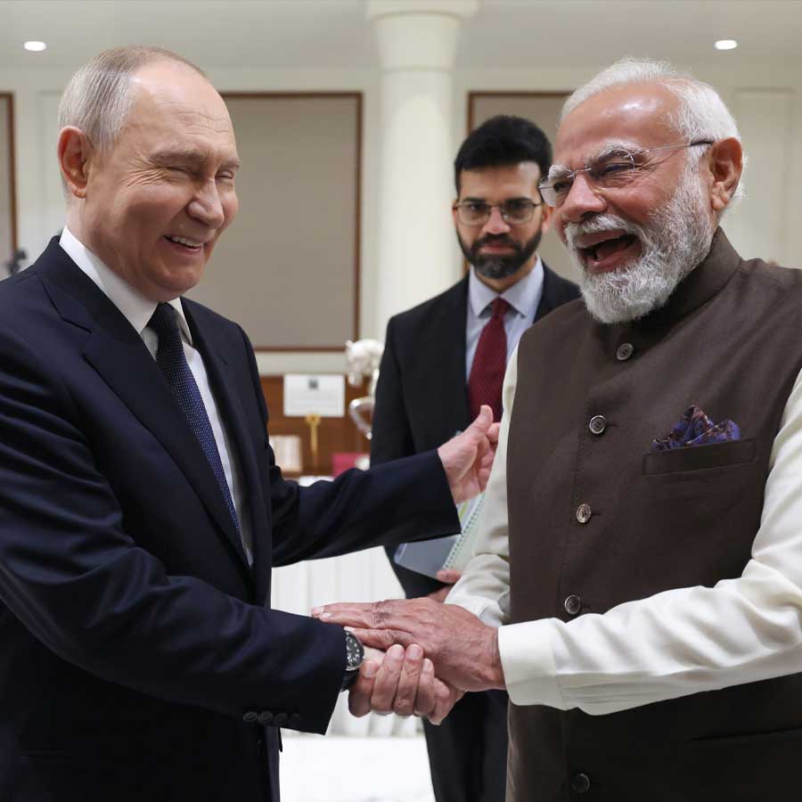 PM Narendra Modi first time met Vladimir Putin in 2001, photos go viral amid Russian President’s India visit