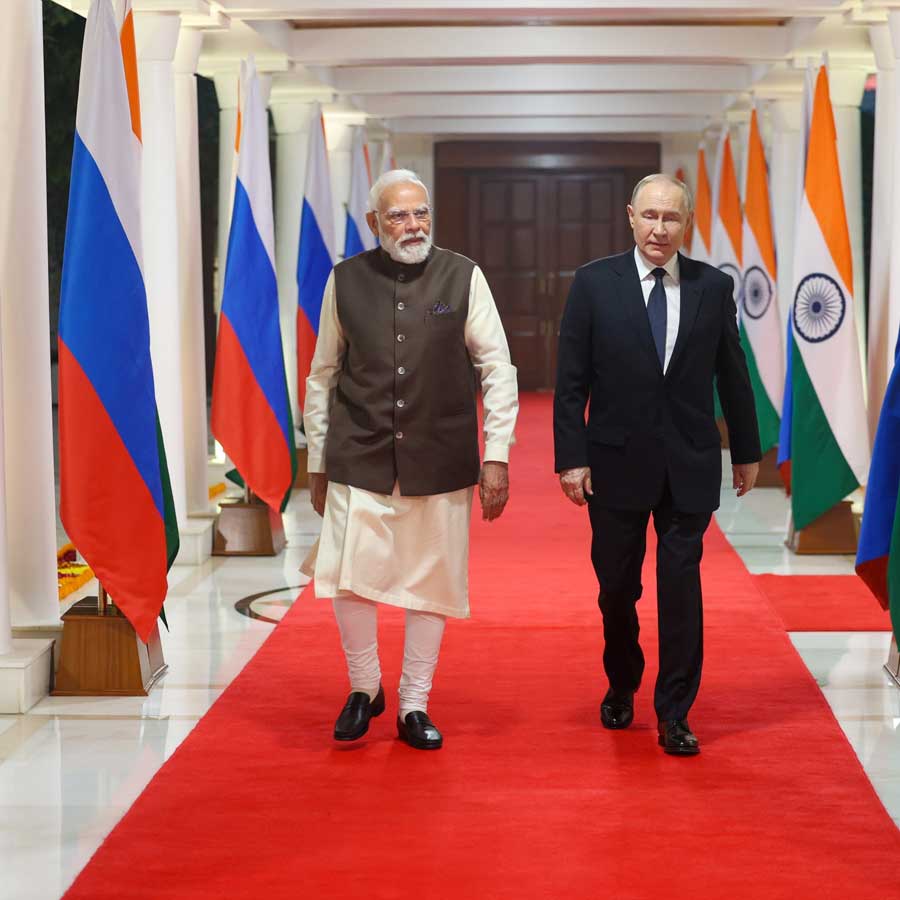 PM Narendra Modi first time met Vladimir Putin in 2001, photos go viral amid Russian President’s India visit