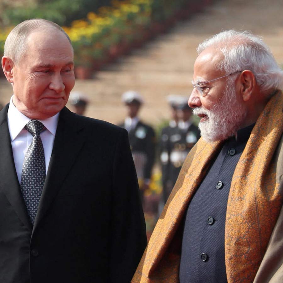 PM Narendra Modi first time met Vladimir Putin in 2001, photos go viral amid Russian President’s India visit