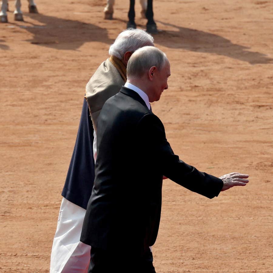 PM Narendra Modi first time met Vladimir Putin in 2001, photos go viral amid Russian President’s India visit