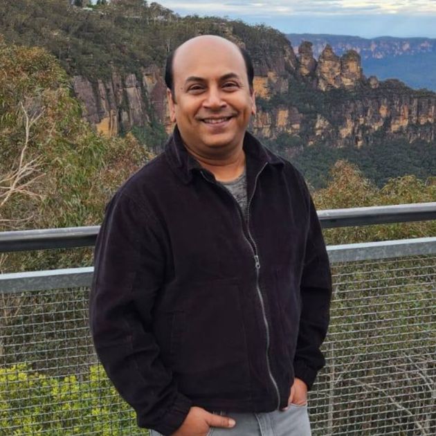 দুর্ঘটনার কবলে অনির্বাণ চক্রবর্তী। ছবি: সংগৃহীত।