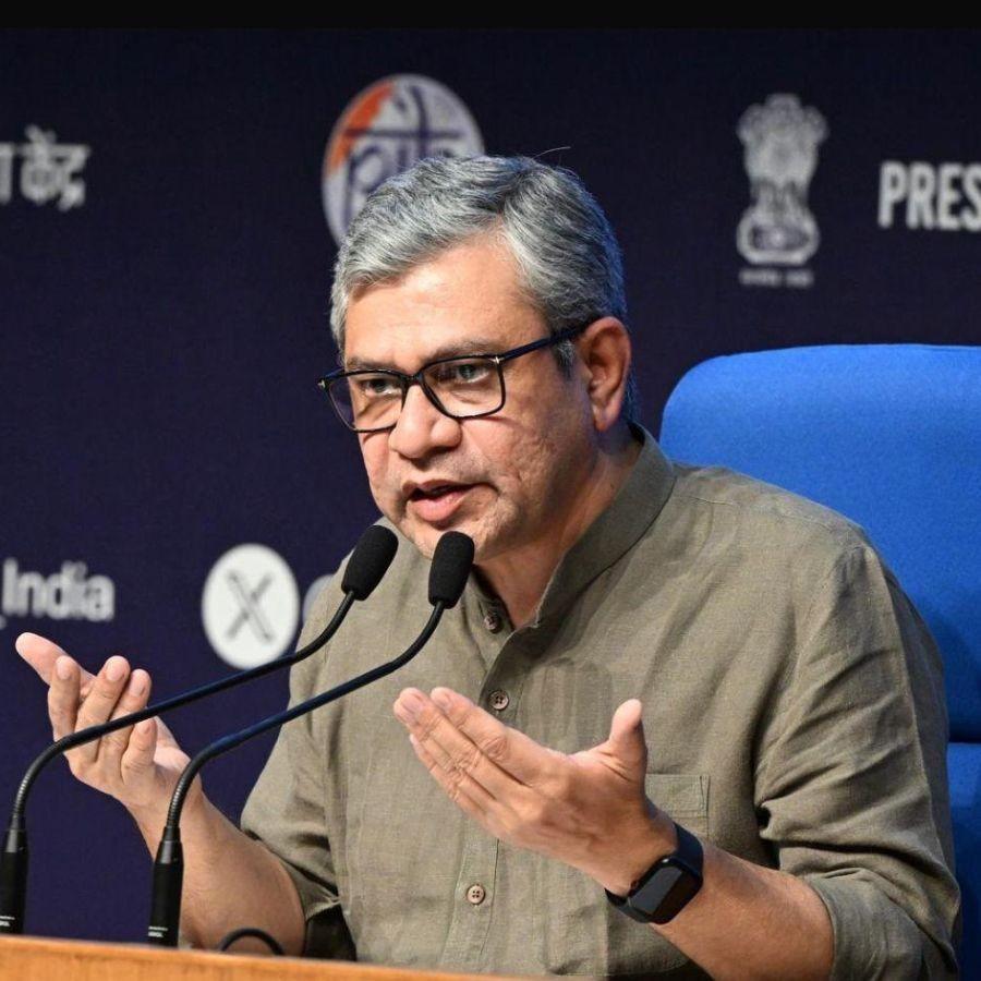 কেন্দ্রীয় রেলমন্ত্রী অশ্বিনী বৈষ্ণব।