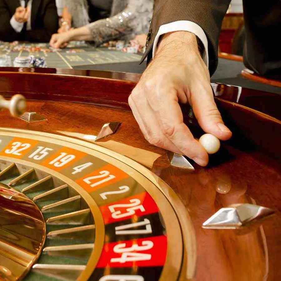 Man enters 2,200 rupees at Las Vegas Casino machine and wins 96 crore