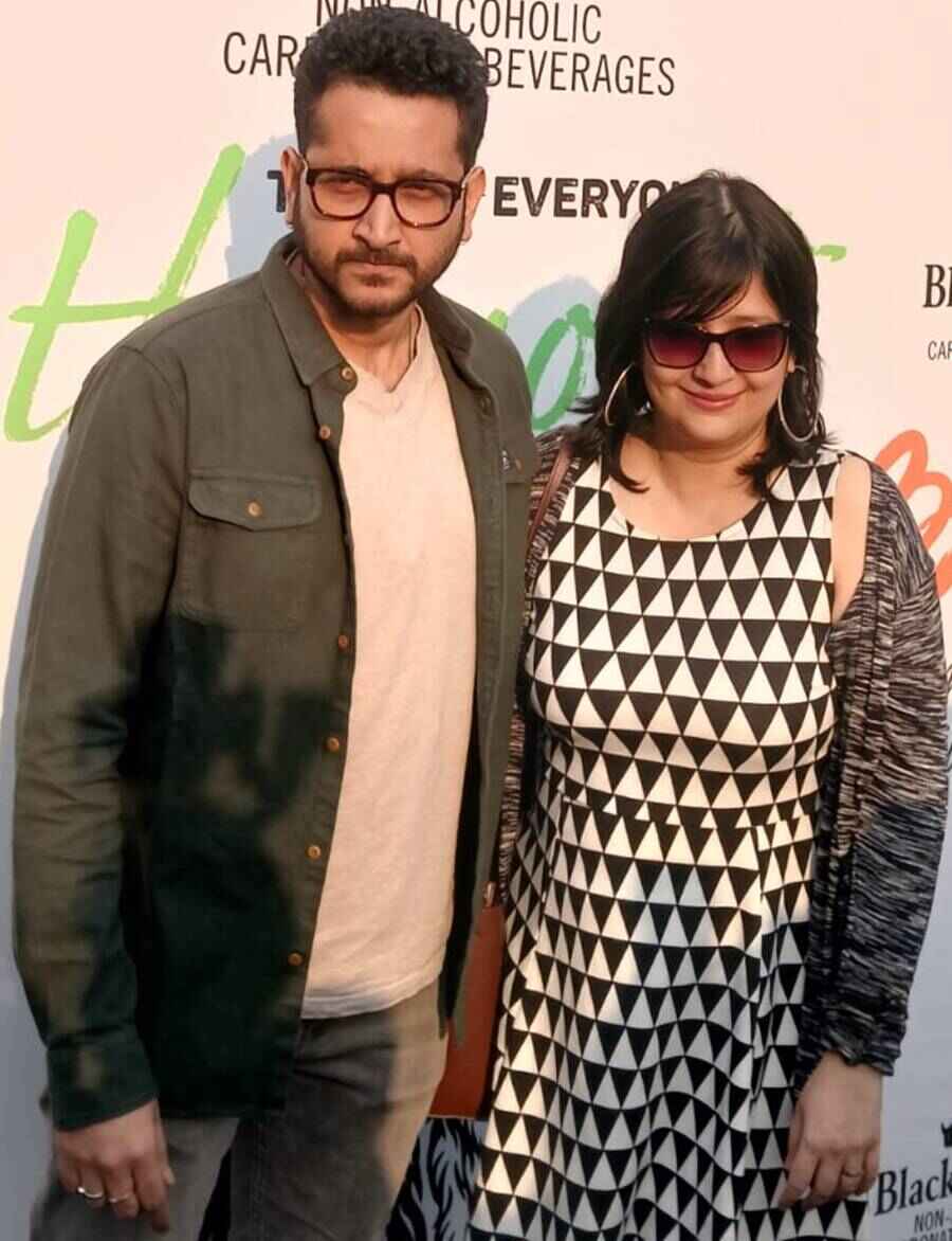 ‘টেবিল ফর অল’ টকশো-এর প্রচারে পরমব্রত চট্টোপাধ্যায় এবং পিয়া চক্রবর্তী।