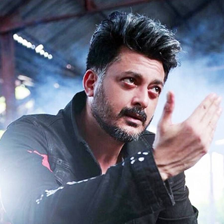 বলিউডে আবার যিশু সেনগুপ্ত।