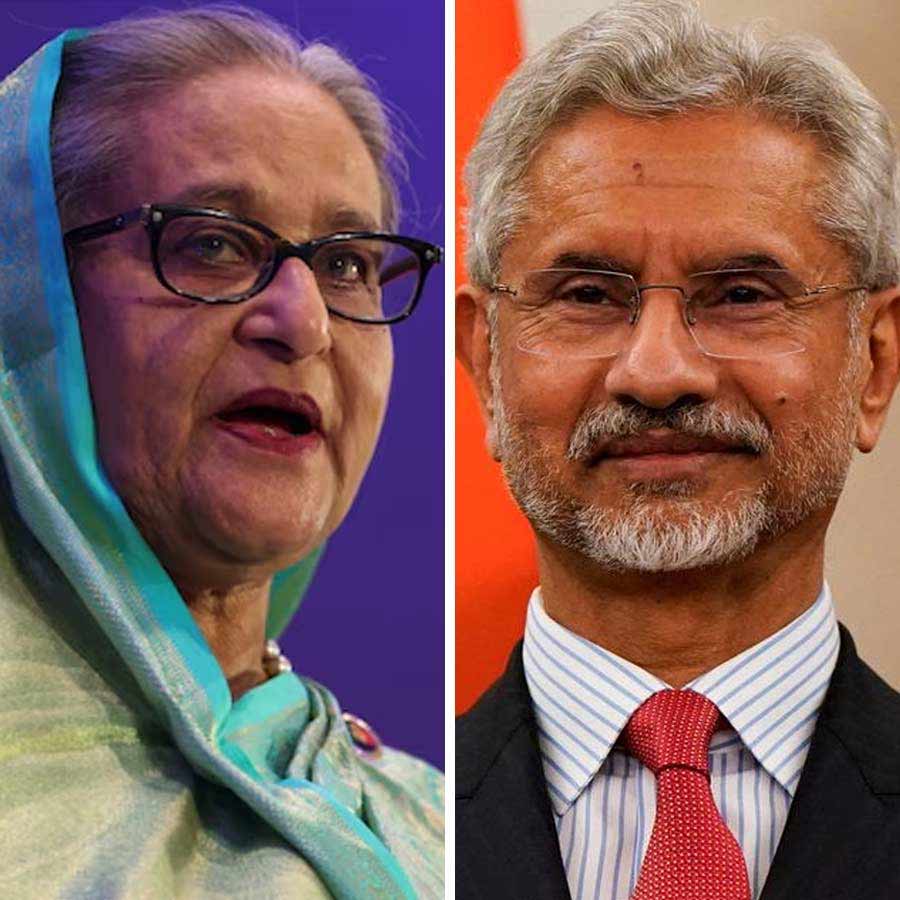 (বাঁ দিকে) শেখ হাসিনা। এস জয়শঙ্কর (ডান দিকে)।