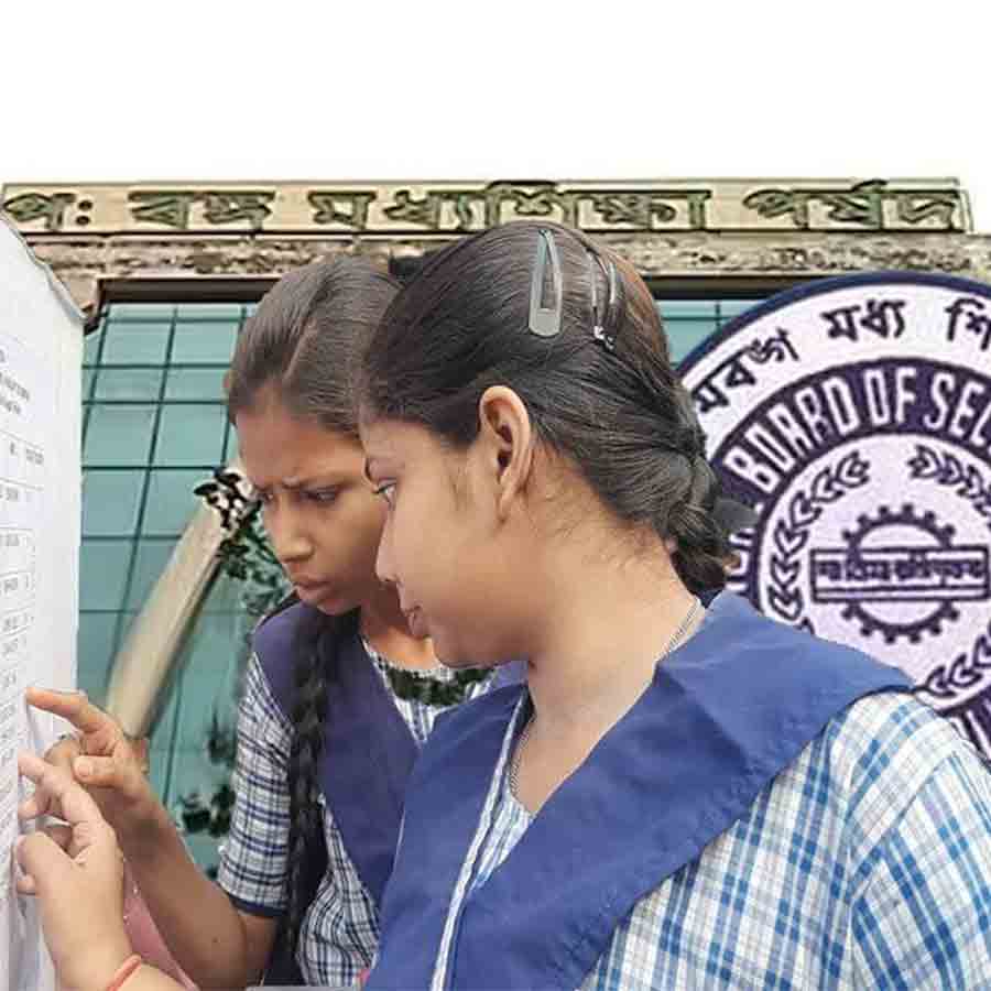 পড়ুয়া পিছু পাঁচ হাজার টাকা জরিমানা ধার্য করেছে মধ্যশিক্ষা পর্ষদ।