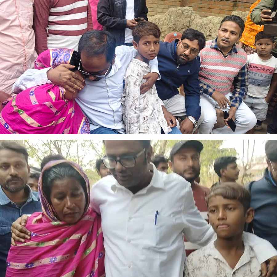 সুইটি বিবির বাড়িতে রাজ্য় সরকারের প্রতিনিধি হয়ে গেলে সাংসদ সামিরুল ইসলাম।