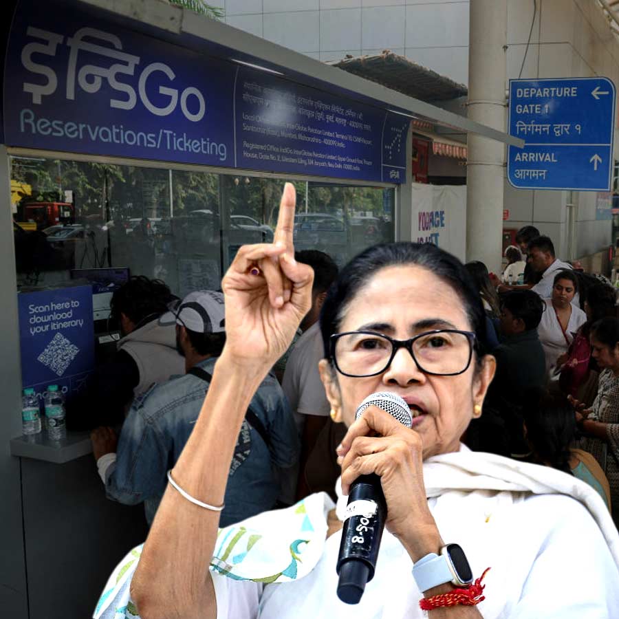 বিমান বিভ্রাট নিয়ে কেন্দ্রকে দায়ী করলেন পশ্চিমবঙ্গের মুখ্যমন্ত্রী মমতা বন্দ্যোপাধ্যায়।