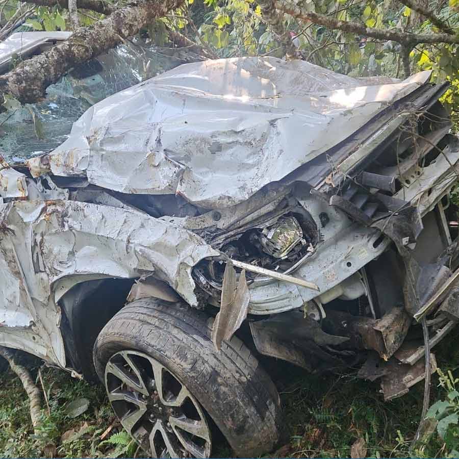 Three died due to an road accident in Kurseong dgtld