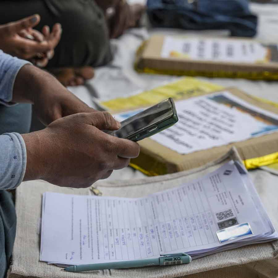 এসআইআরের কাজের জন্য শিবির চালু করছে নির্বাচন কমিশন।