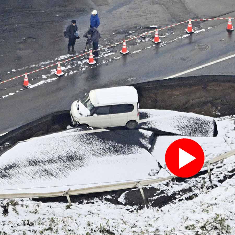 Video shows impact of 7.5 magnitude earthquake that hit Japan on Monday night