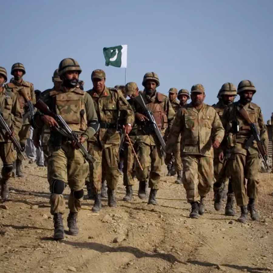 Several Pakistani soldiers die in alleged militant attack dgtl