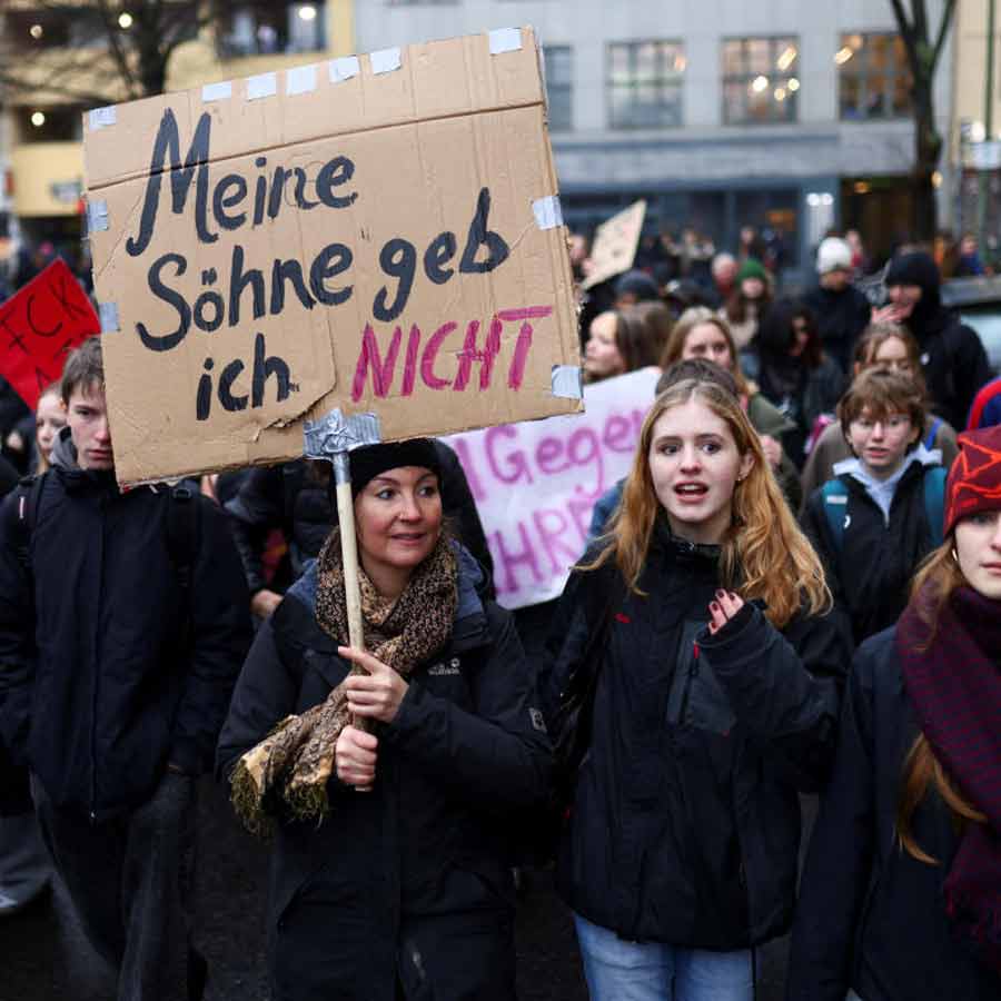 Germany faces massive Gen G protest for compulsory military service act for possible Russian aggression 