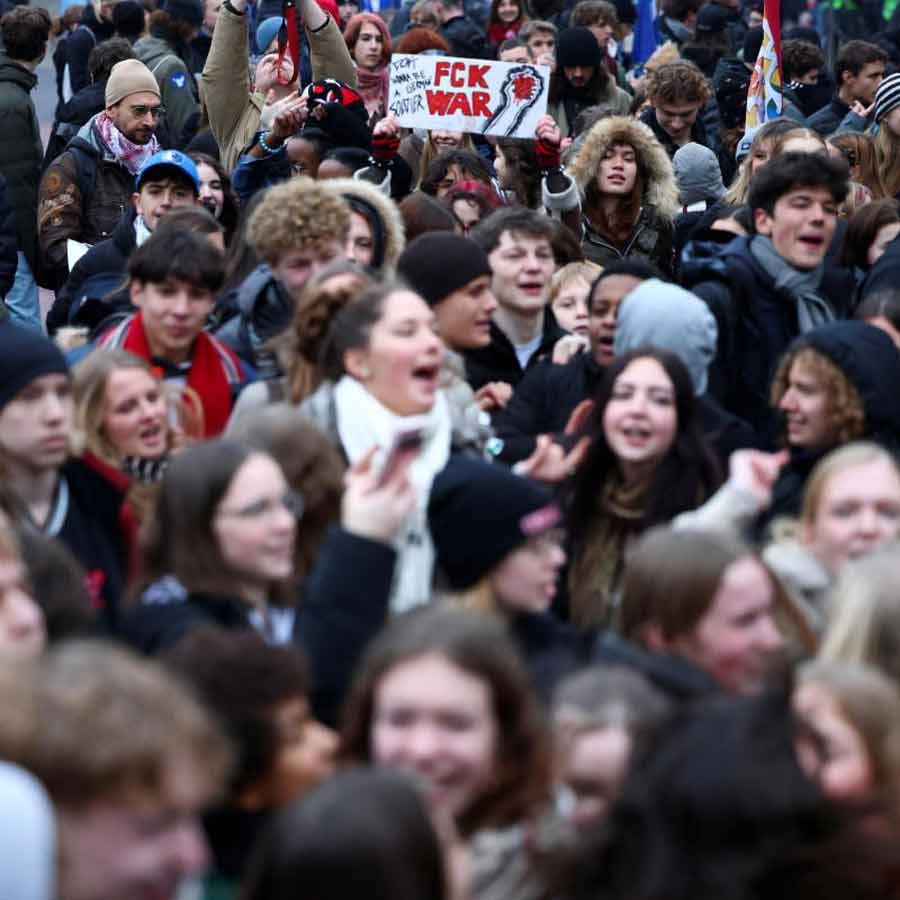 Germany faces massive Gen G protest for compulsory military service act for possible Russian aggression 