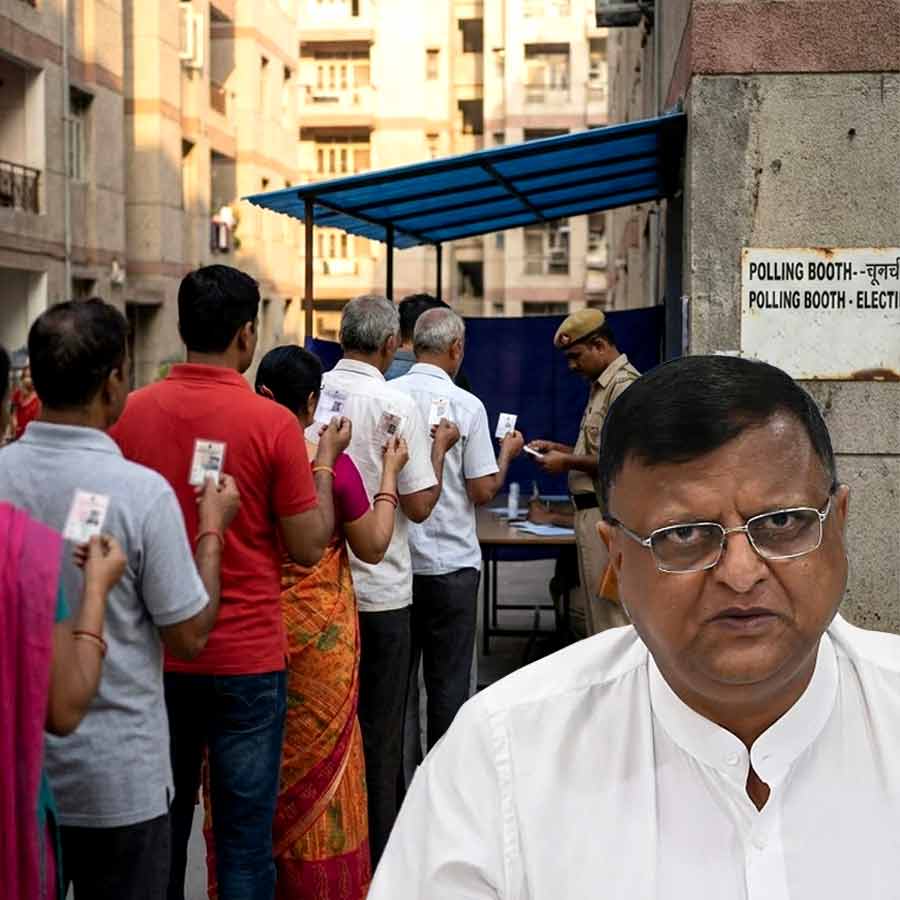 Why are you waiting for permission? BJP increases pressure of EC demanding separate polling booths inside big housing complex
