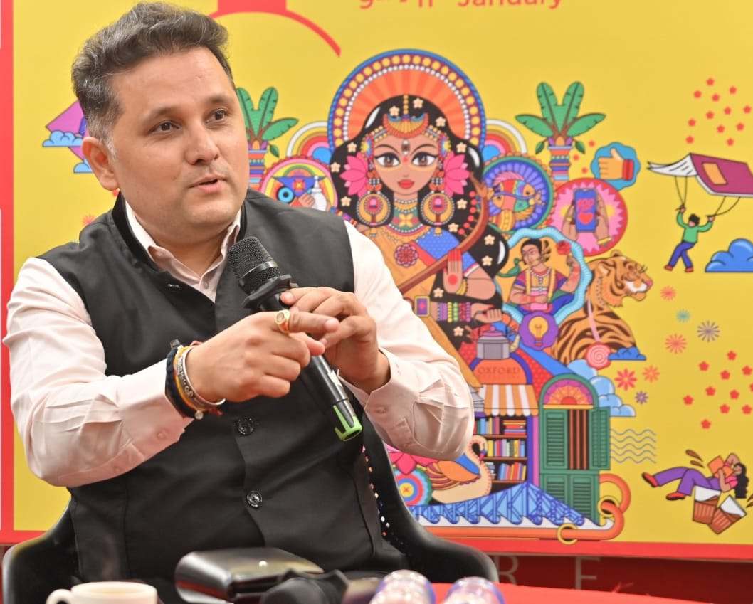 কলকাতায় অমীশ।