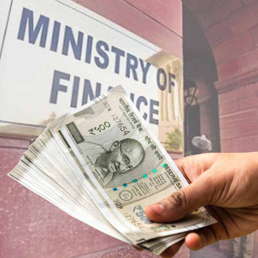Rs 20 thousand to Rs 2 lakh cash transaction triggers 100 percent penalty in new law of Income Tax
