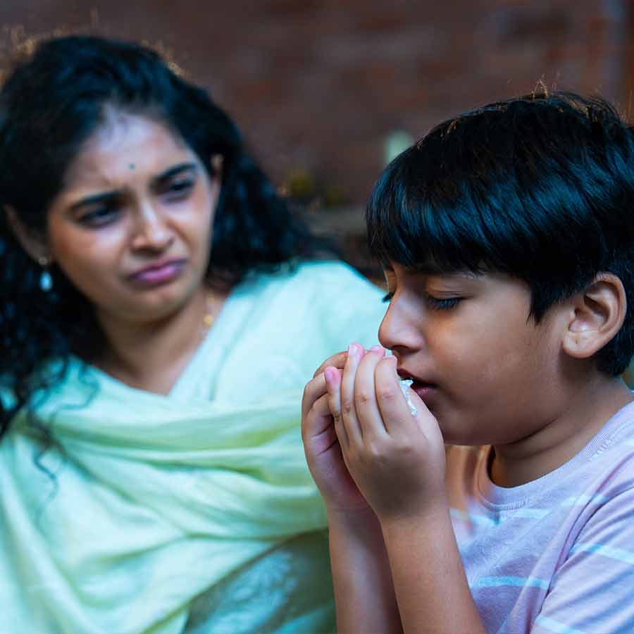 Winter allergies and bronchitis are raising rapidly, what are the symptoms and prevention tips