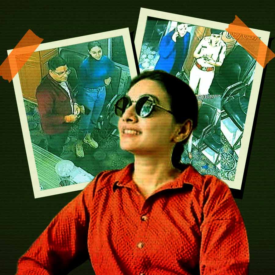 ডিএসপি কল্পনা বর্মা (ইনসেটে)। ব্যবসায়ী দীপক টন্ডনের সঙ্গেও দেখা যাচ্ছে তাঁকে। গ্রাফিক: আনন্দবাজার ডট কম।