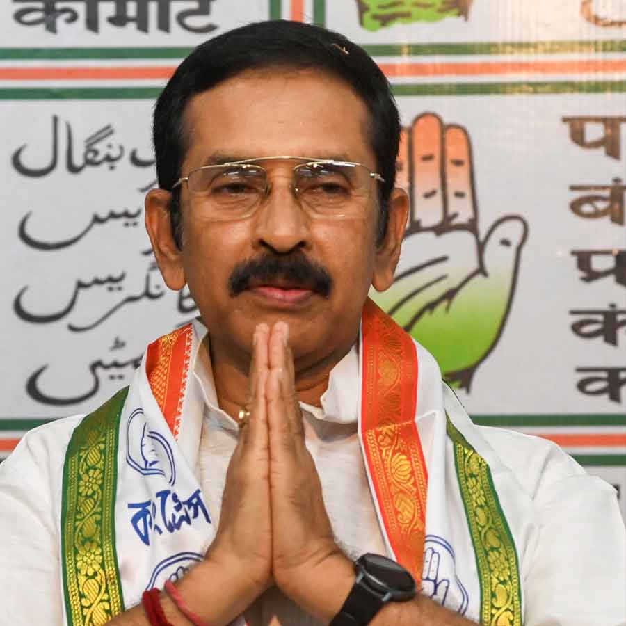 Brigade\\\'s counter-programme to Chanting of Gita verses: Congress will recite the Constitution in a thousand chants