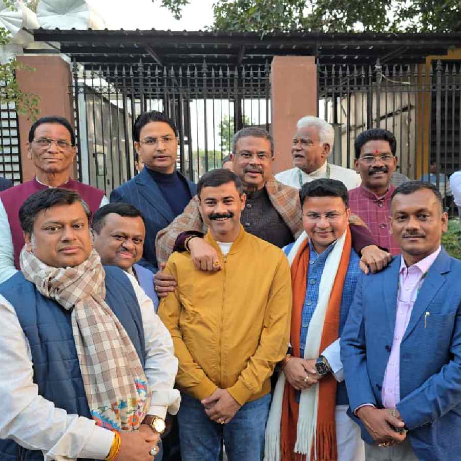 PM Narendra Modi arranges dinner for all NDA MPs in his residence dgtl