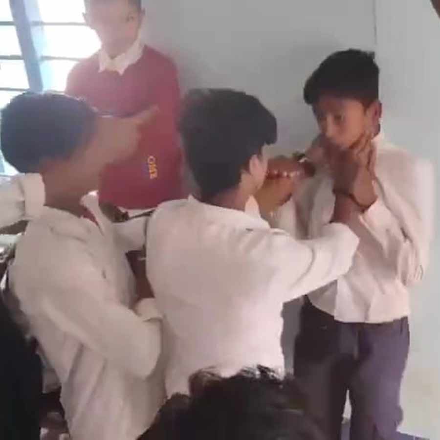 Junior class student assaulted by his senior class students at Bankura dgtld