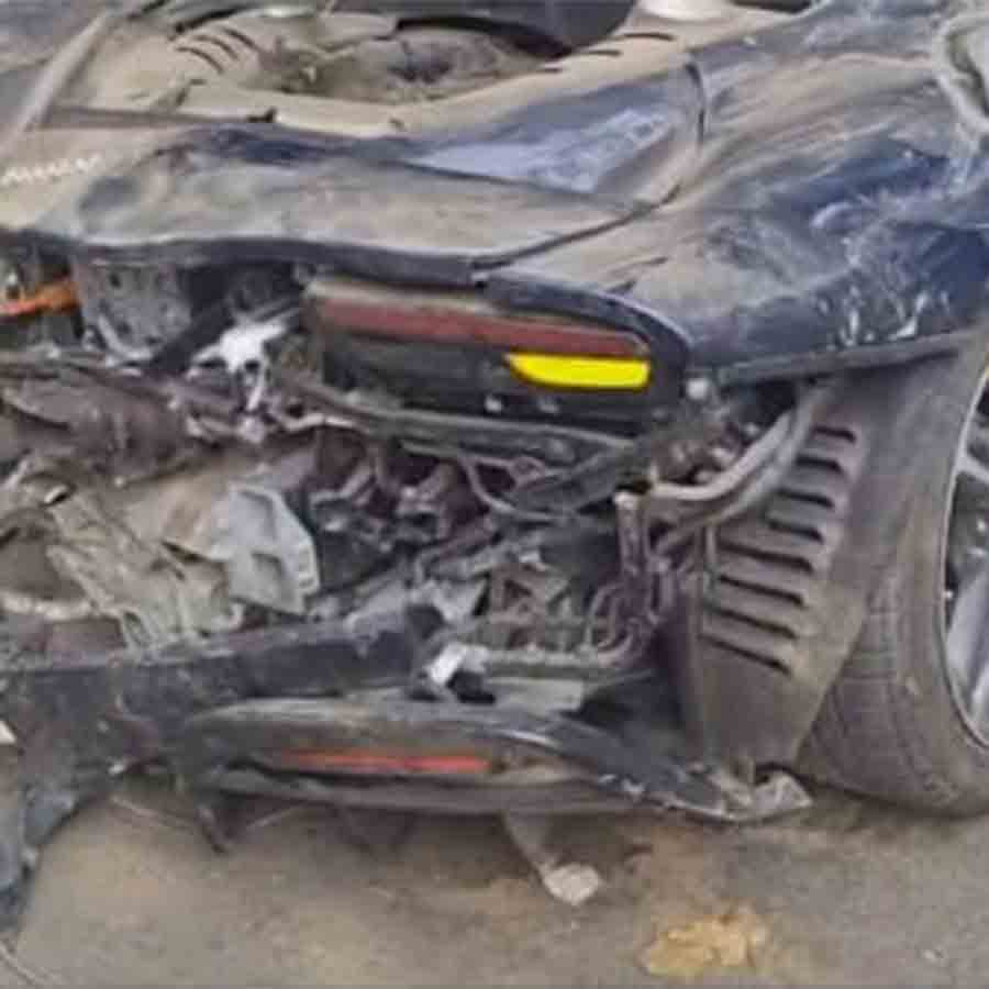 Forensic investigators are approaching car manufacturer Ferrari to find the cause of a road accident on Red Road