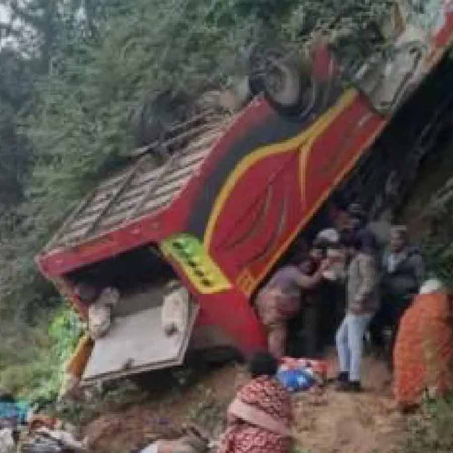 Bus fell into the gorge in Andhra Pradesh, many died dgtl