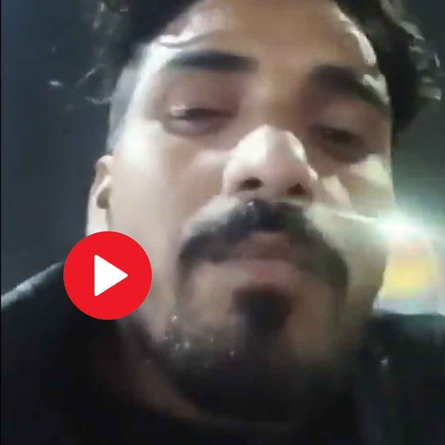 After accusing wife for Infidelity Man from Varanasi kills himself, gives video message before death