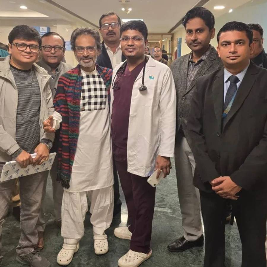 Singer Nachiketa Chakraborty Returns Home From Hospital dgtl