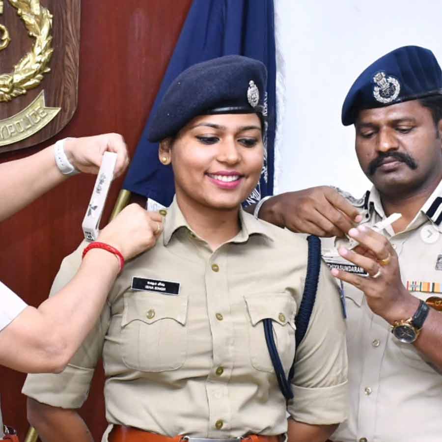 All need to know about IPS Isha Singh, who scolds Thalapathy Vijay’s party TVK’s leaders