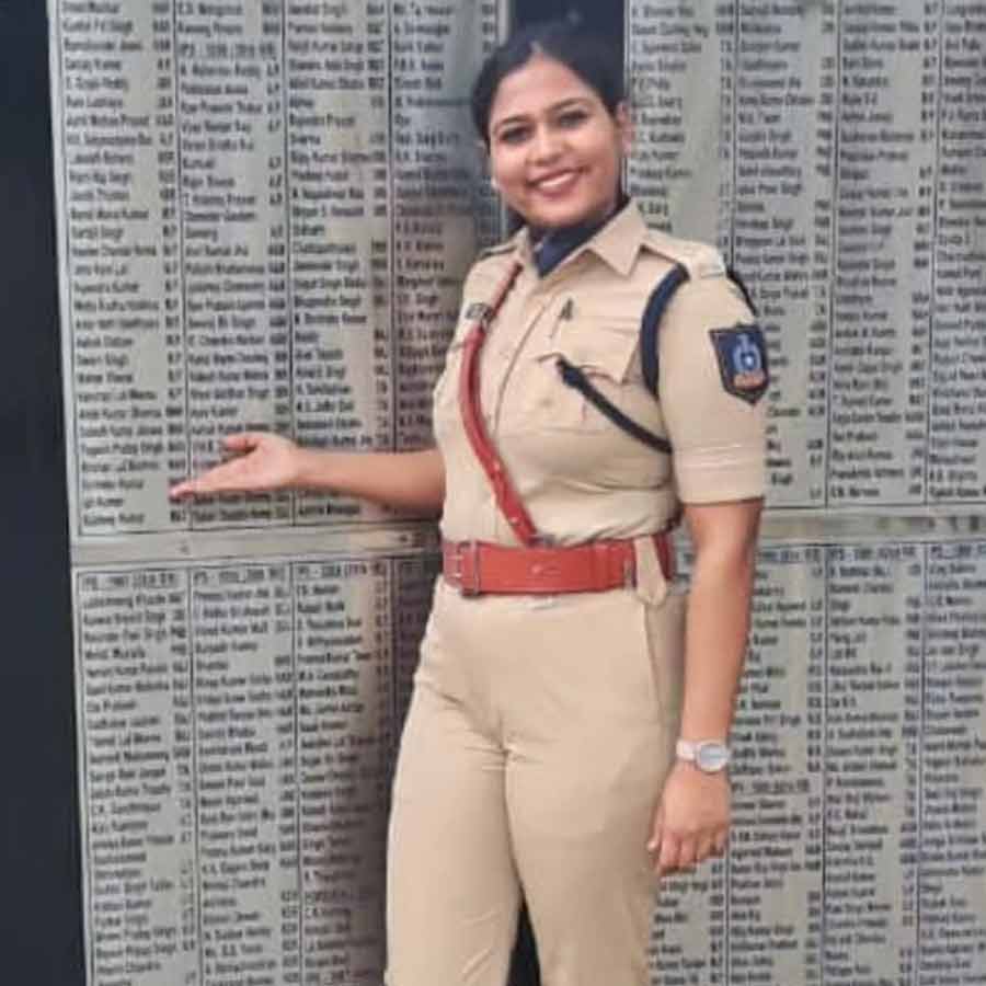 All need to know about IPS Isha Singh, who scolds Thalapathy Vijay’s party TVK’s leaders