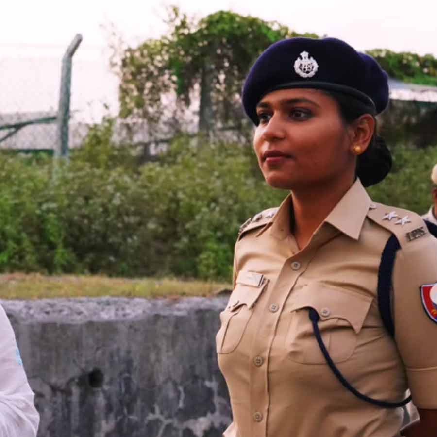 All need to know about IPS Isha Singh, who scolds Thalapathy Vijay’s party TVK’s leaders