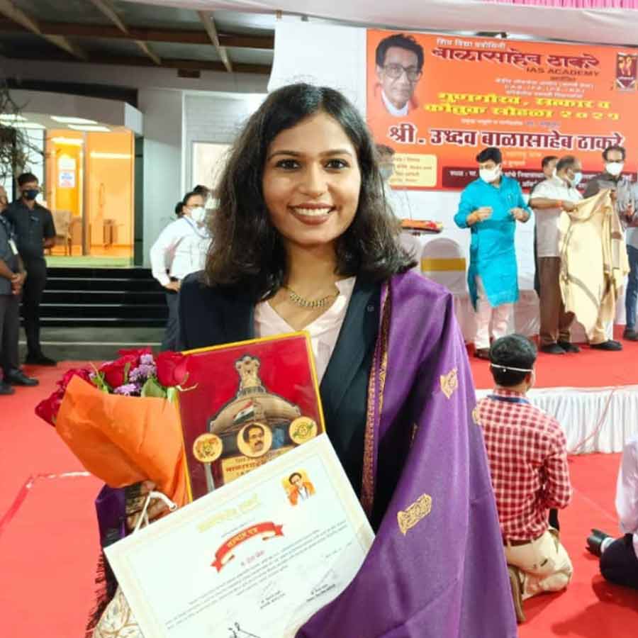 All need to know about IPS Isha Singh, who scolds Thalapathy Vijay’s party TVK’s leaders